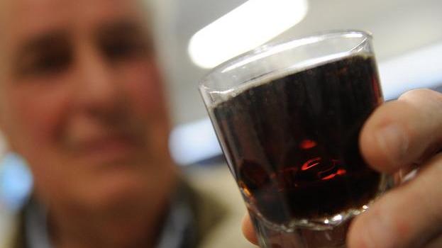 Alcol nel bicchiere e pochissima verdura nel nostro piatto