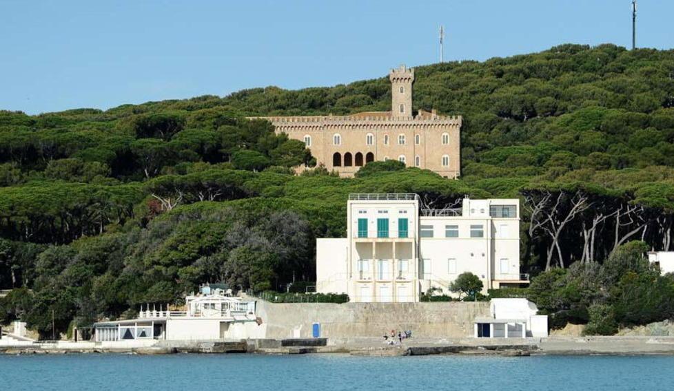 Villa Celestina sotto il Castello Pasquini (foto d'archivio)