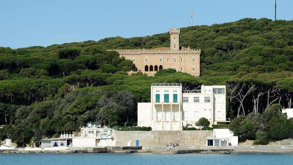 Villa Celestina sotto il Castello Pasquini (foto d'archivio)