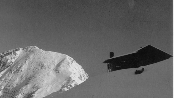 Escursionista colto da malore, salvato da un medico nel rifugio sulle Apuane