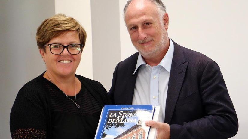 Un’onda di marmo e quarzo ecco il premio al Capitano
