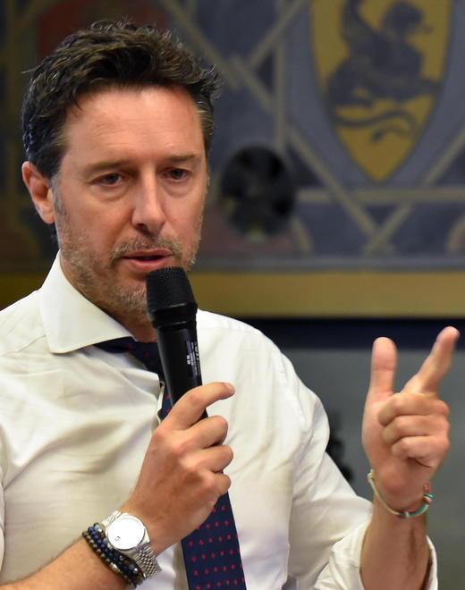 Fratelli d’Italia in piazza raccoglie adesioni per manifestare a Roma