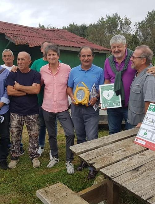 Un defibrillatore a Bocca di Serchio