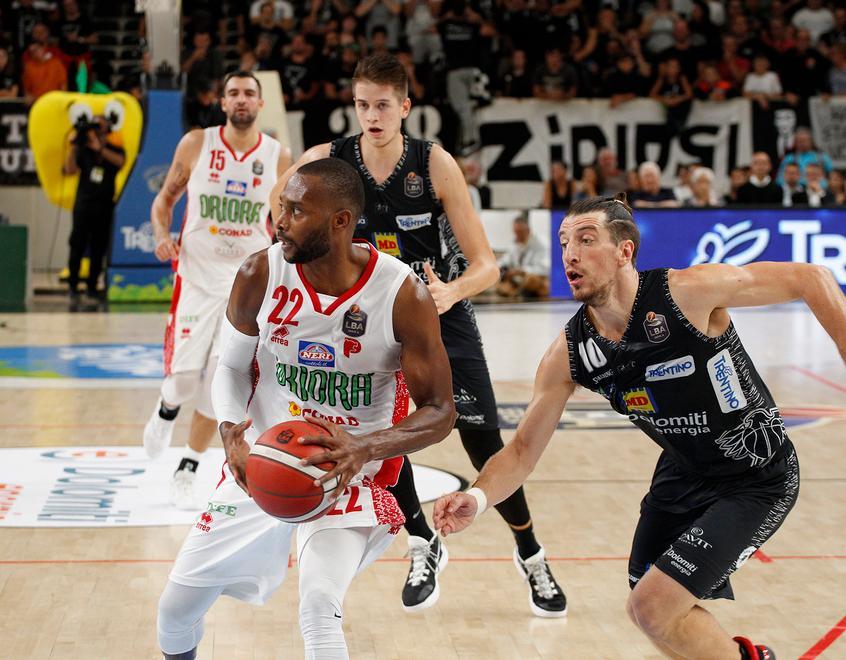 Dowdell in azione col pallone