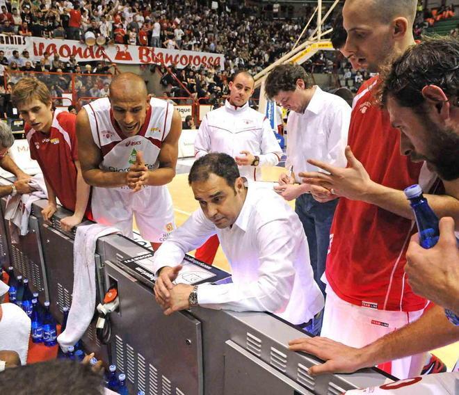  Moretti suona la carica e stimola il gruppo 