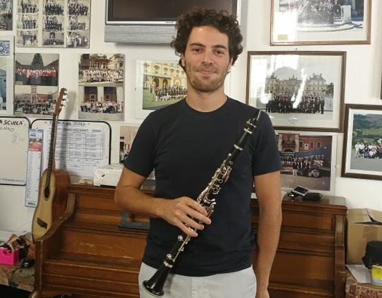Con il suo clarinetto conquista Miami ma Giovanni sogna di suonare nei campi 