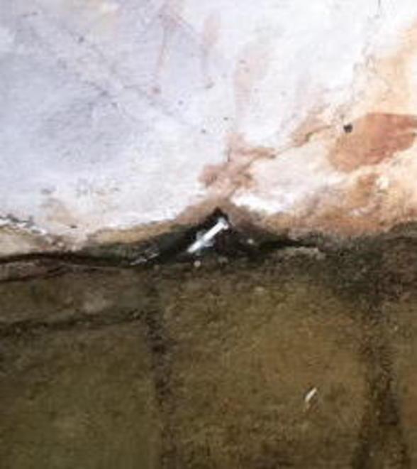 Una siringa nel sottopasso