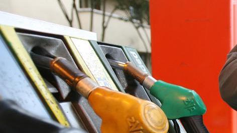 Benzina e gasolio, ecco dov’è possibile fare il pieno risparmiando fino a dieci euro