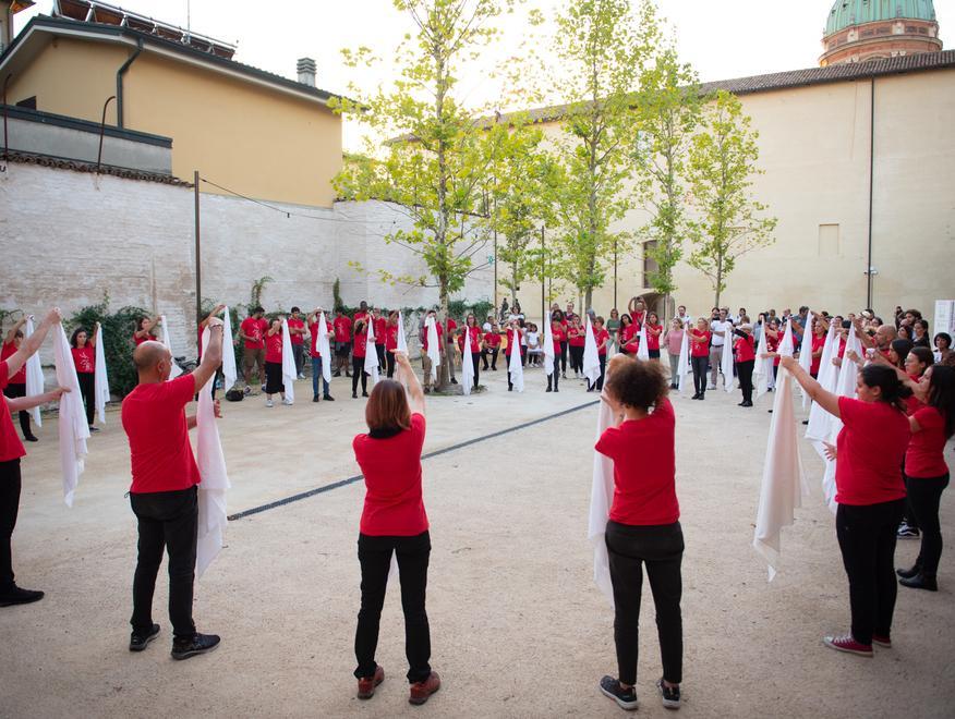 Una marcia in centro a suon di tamburi a favore dell’inclusività 
