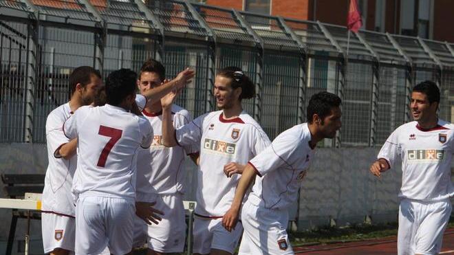 Pontedera, cinque gol al Città di Castello. Ora il sogno promozione è a portata di mano