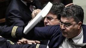 Decidere in pochi, promettere a tutti