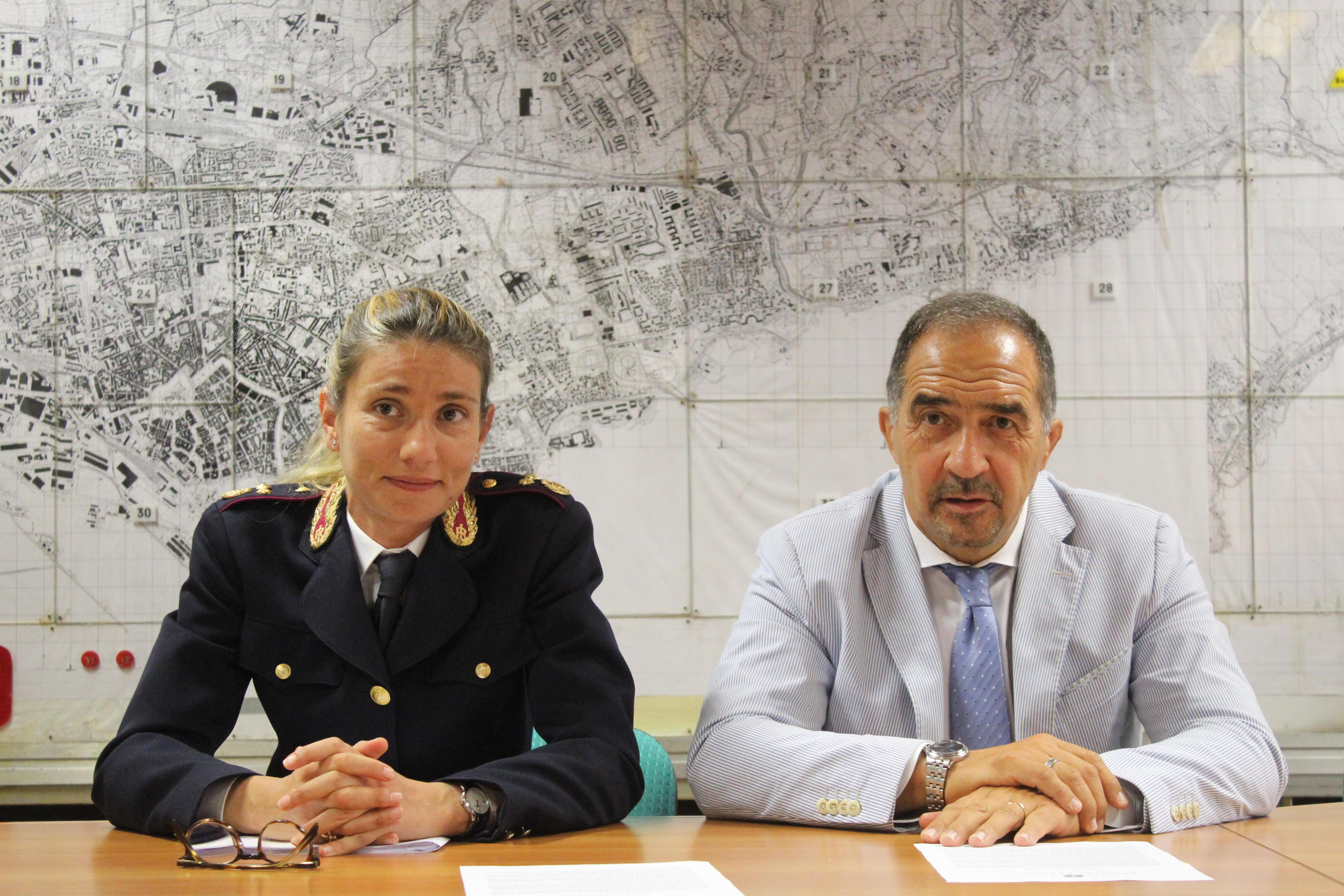 La vicequestore aggiunto Valentina Crispi, a capo della Squadra mobile di Livorno, con il questore Lorenzo Suraci (foto Pentafoto)