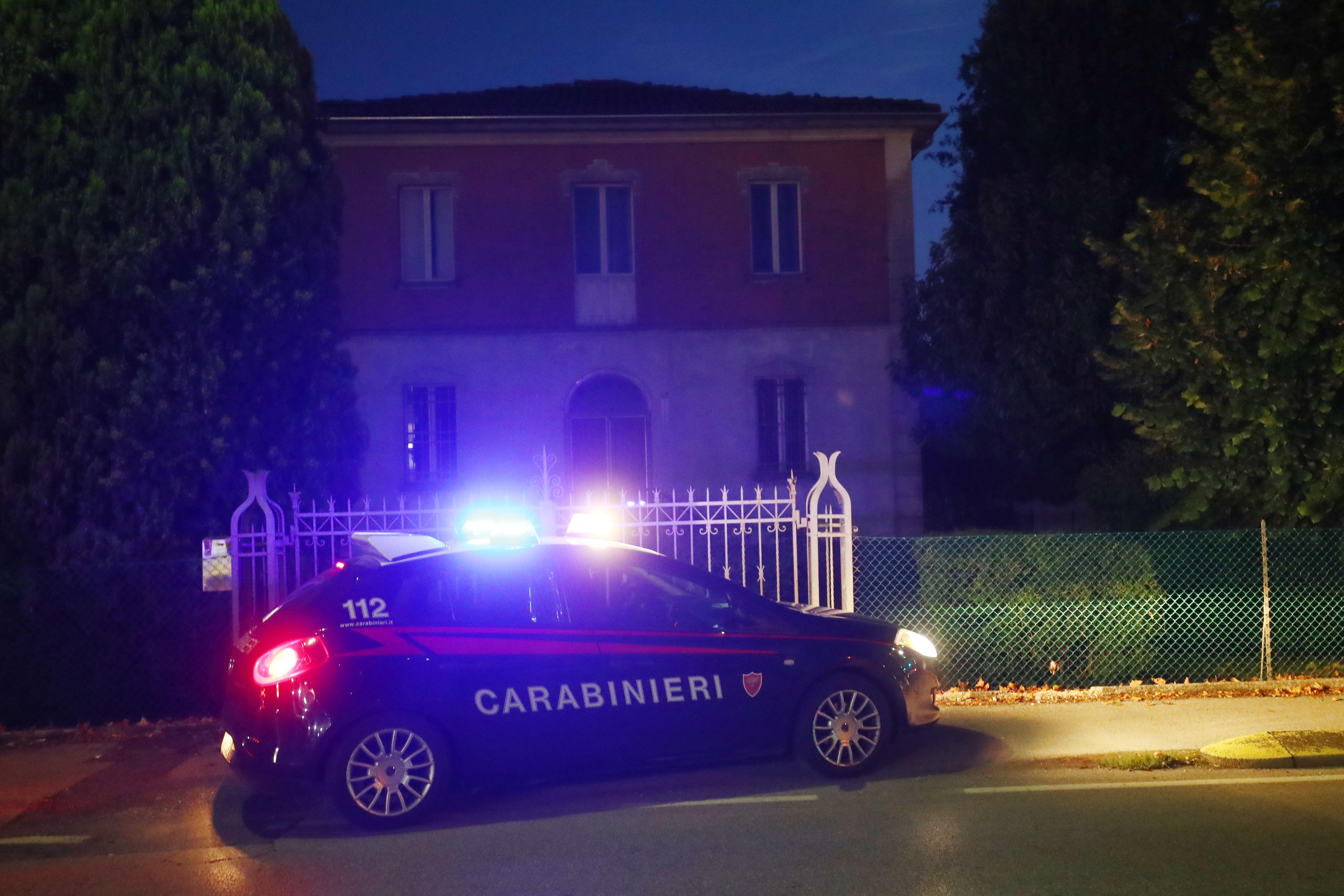 Un intervento notturno dei carabinieri di Cento