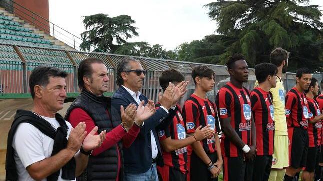Lucchese, due settimane per chiarire il futuro societario