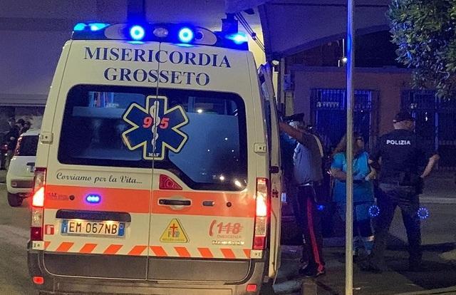 Una notte in ospedale per il giovane picchiato da un branco di ragazzini