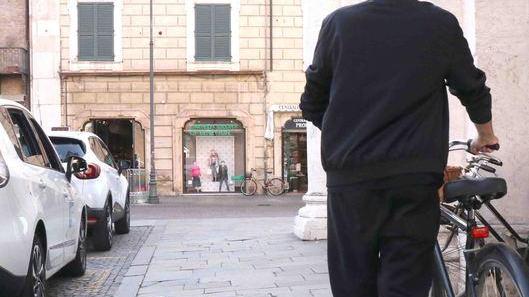 Nel punto della caduta pietrini rimessi a posto