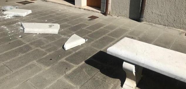 Paura a Pietrasanta per un’automobile fuori controllo 