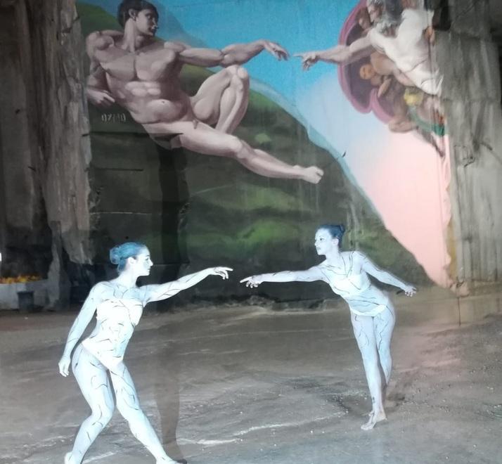 Body painting in cava: l’estetica sposa la magia del “bianco”