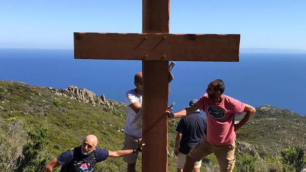 Caso crocifisso, Brosio al ministro dell’istruzione: «Chieda scusa e si dimetta»
