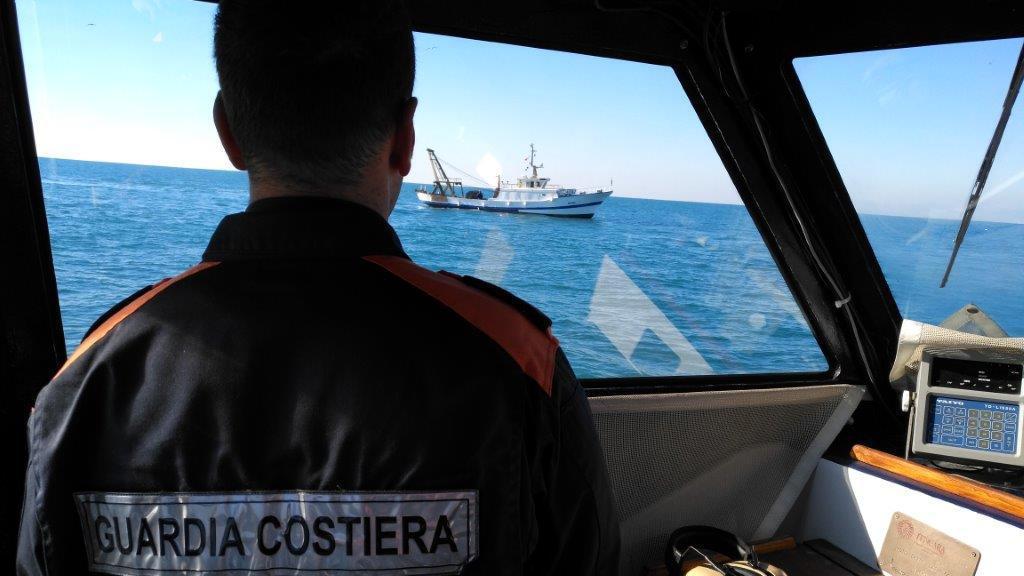 Si tuffa in mare con le amiche: muore annegata