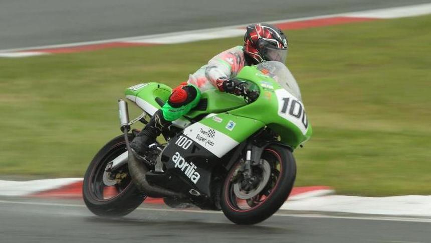 Della Bianca vince per la seconda volta il trofeo Moto Estate in sella all’Aprilia 250