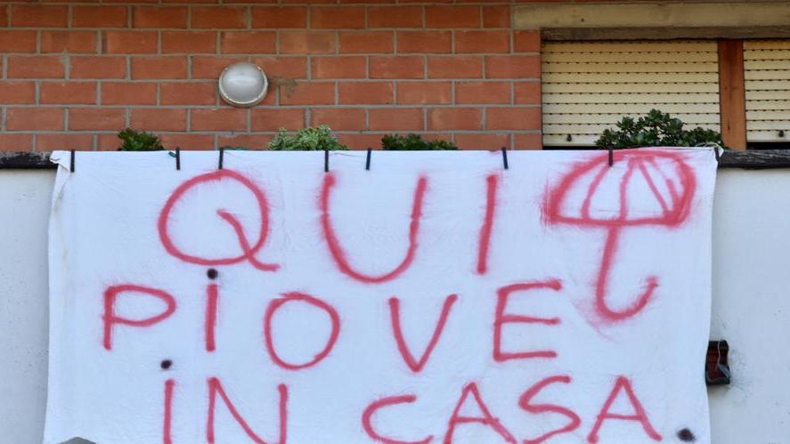 Al Fontanini piove, anziano scivola e finisce all’ospedale