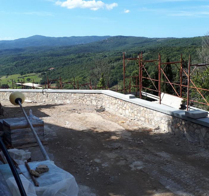 Cantiere in via del Botrello Fine dei lavori a novembre 