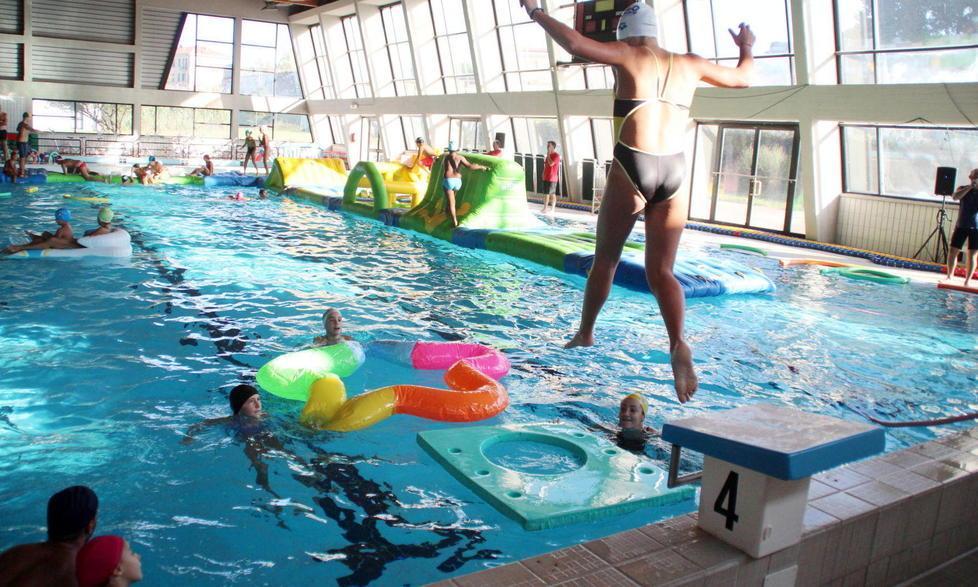 I nuovi gestori delle piscine al Comune: «Aumenti solo agli over 65» 