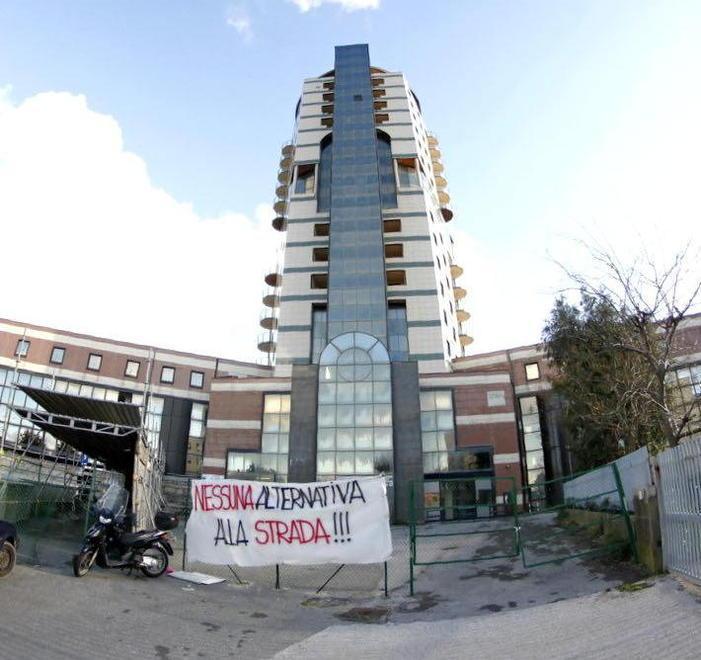 Occupazione della Torre della Cigna: «Entro un anno lo sgombero» 