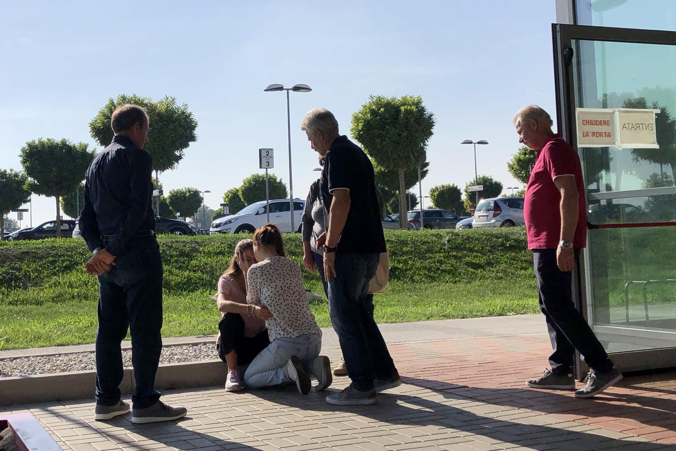 Le famiglie delle vittime a Cona il giorno del riconoscimento