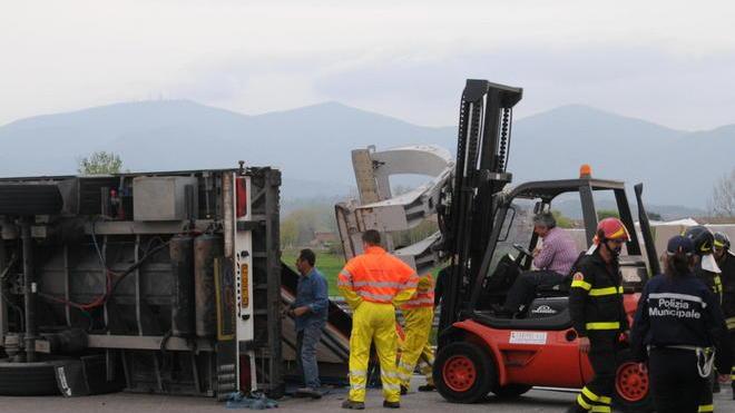 Tir perde bobine di carta