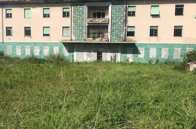 L’ex colonia Laveno è sempre nel degrado