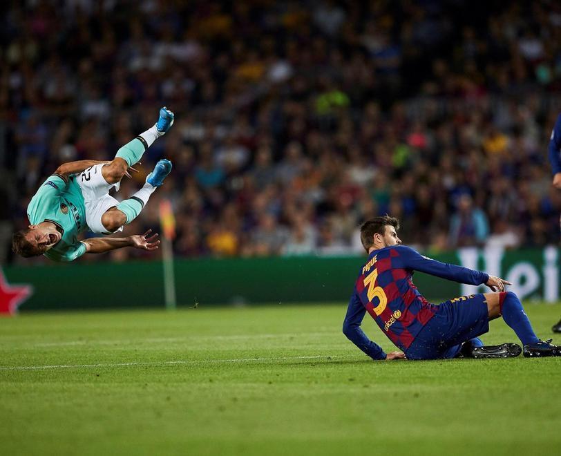 La lezione dell’Inter, i tre punti al Barça Suarez, due squilli e ingiustizia è fatta 