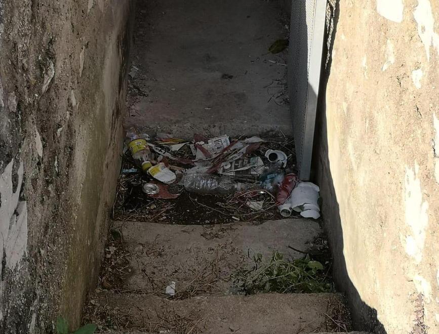 Bunker, pulizia e telecamere contro i raid dei teppisti 