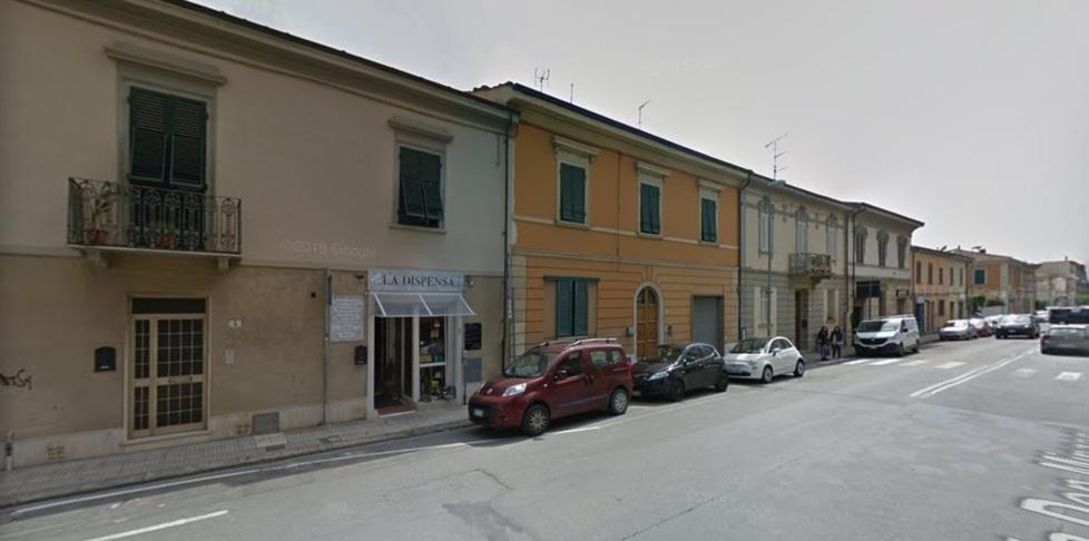 «Multe e permessi negati, così non mi fanno lavorare» 
