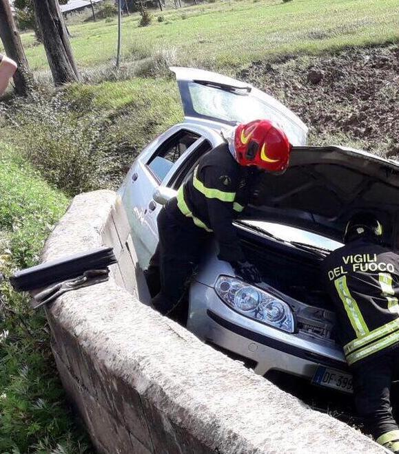 Prigioniera nell’auto a 73 anni