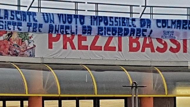 La dedica da Tosano della Curva Ovest