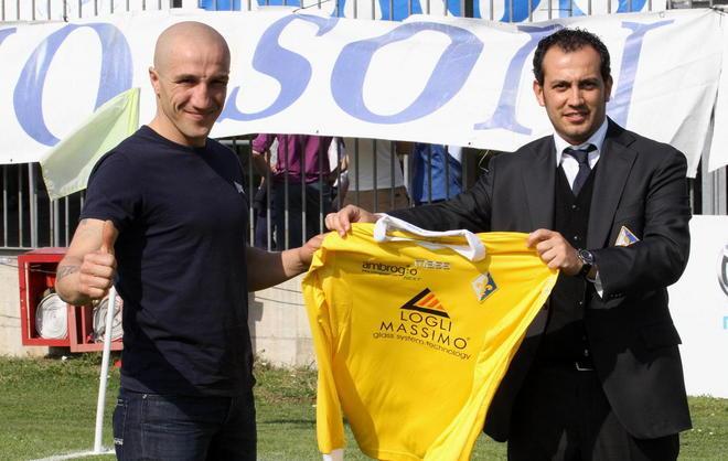 Maglia numero 10 per il pugile Di Fiore 