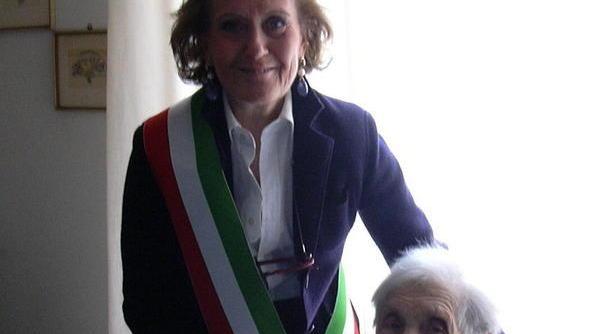 Gigliato d’argento a Dina Pugi per i suoi 100 anni