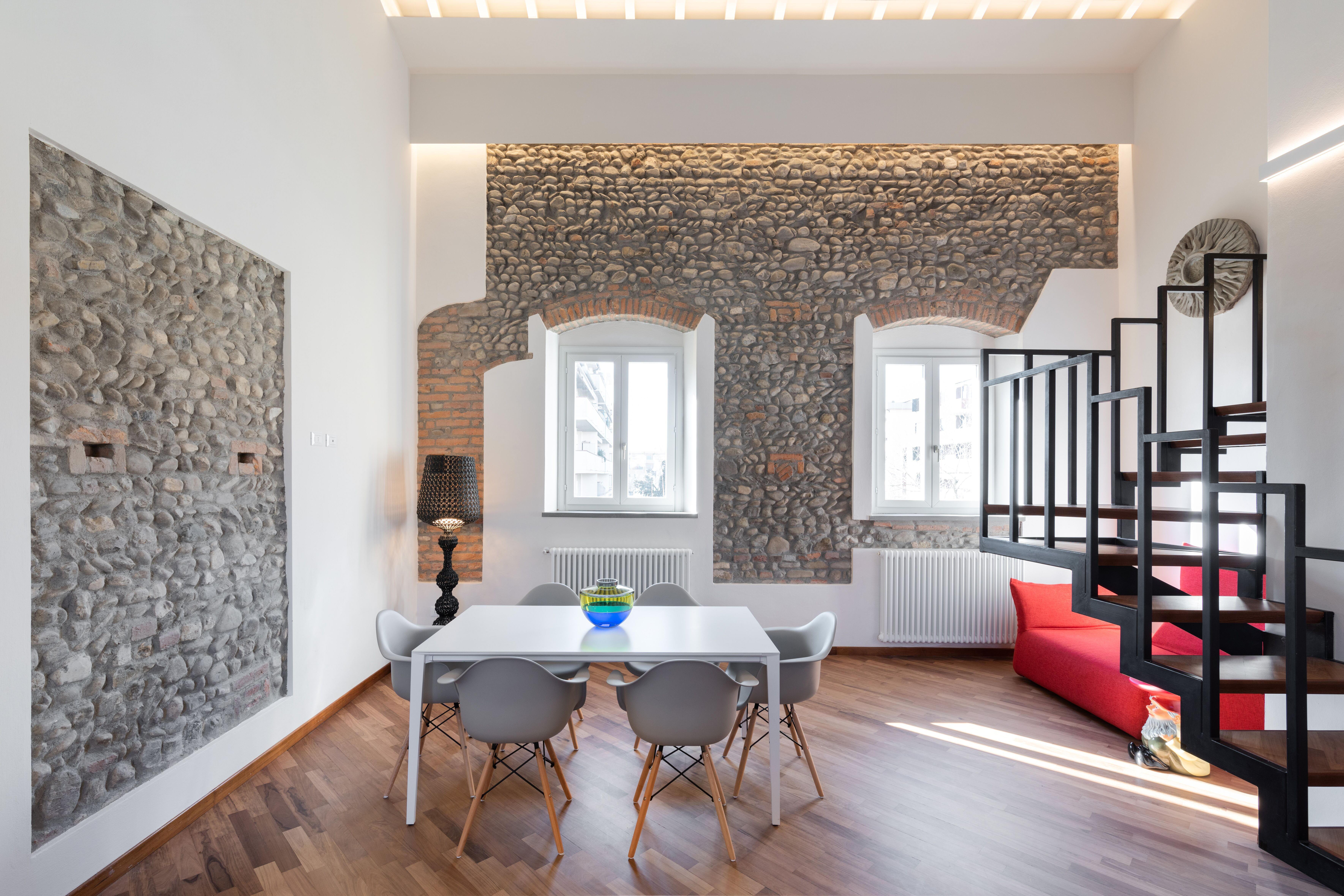 L'interno pensato dai due architetti pratesi