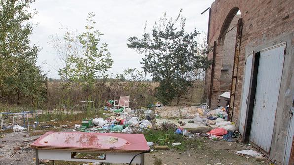 Modena, blitz nel magazzino della droga a pochi metri dall’ospedale