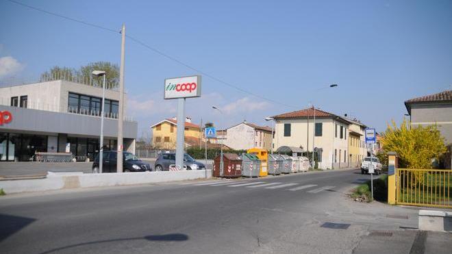 Gravissimo giovane in moto contro un palo