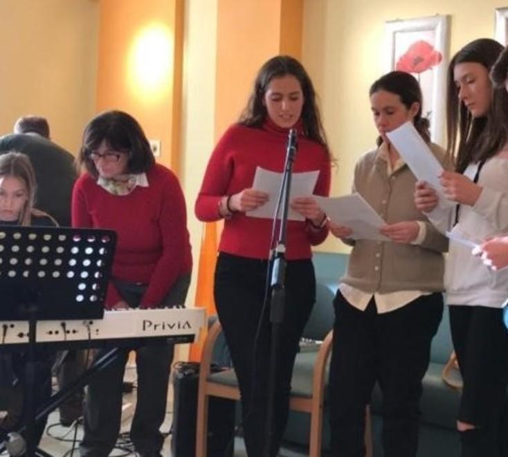 Musica e parole per i malati «Anche così si salva il mondo»