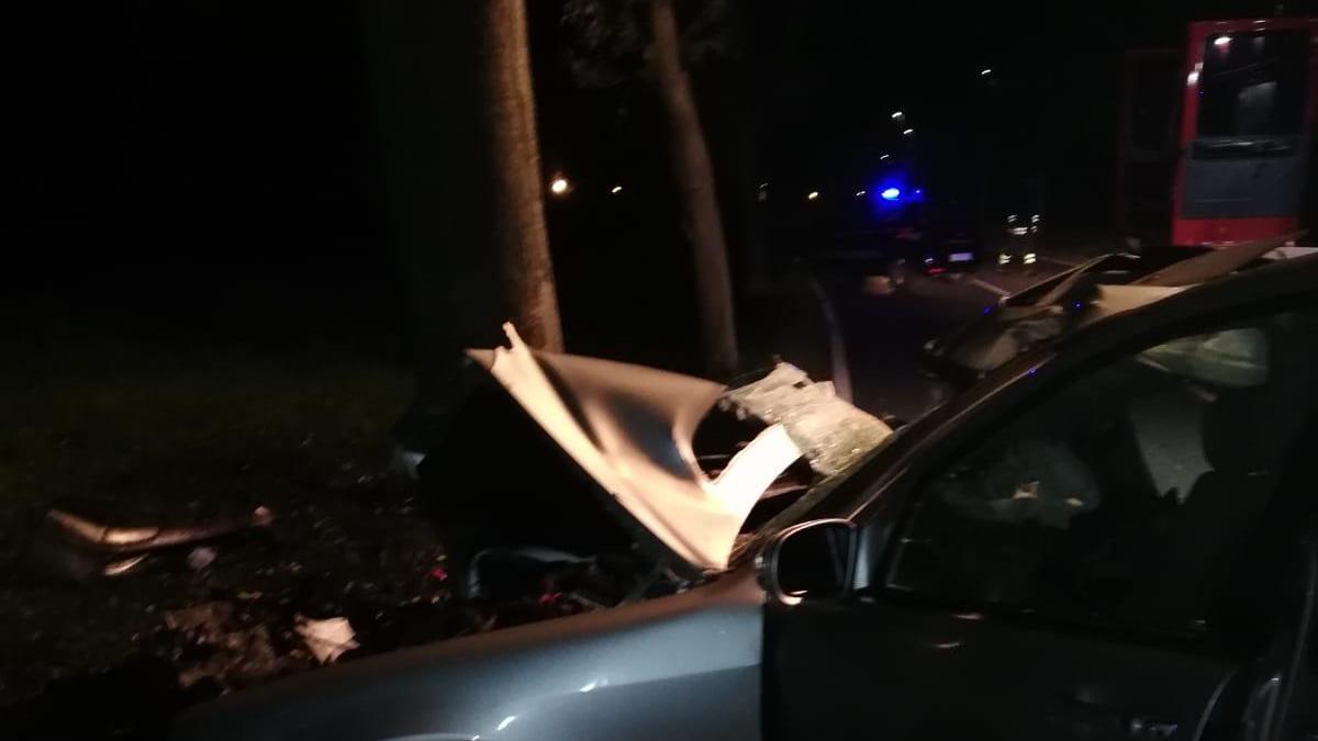 Castelfranco. Schianto con l'auto nella notte: un morto e due feriti