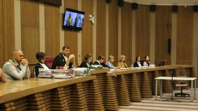 Il pm Ronchi al boss Grande Aracri: «Stia attento, la denuncio per calunnia»