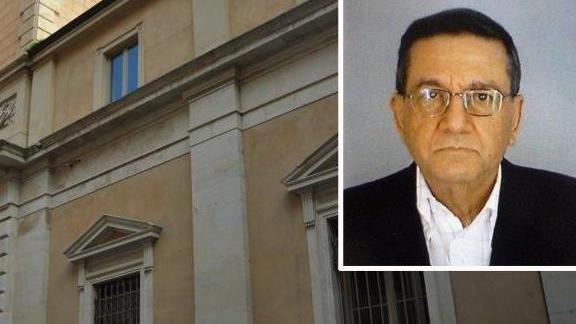 L’edificio che ospita la Procura della Repubblica e nel riquadro il notaio Paolo Siciliani