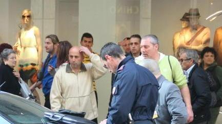 Evade da casa e ruba in due negozi giovane arrestata