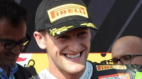 Checa è super a Imola e strappa a Biaggi la guida del Mondiale
