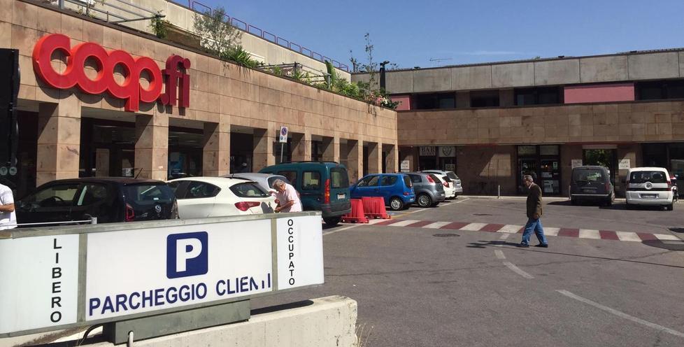 Il centro servizi il Parlascio in via di Gello dove è stata chiesta l’autorizzazione per aprire un night club