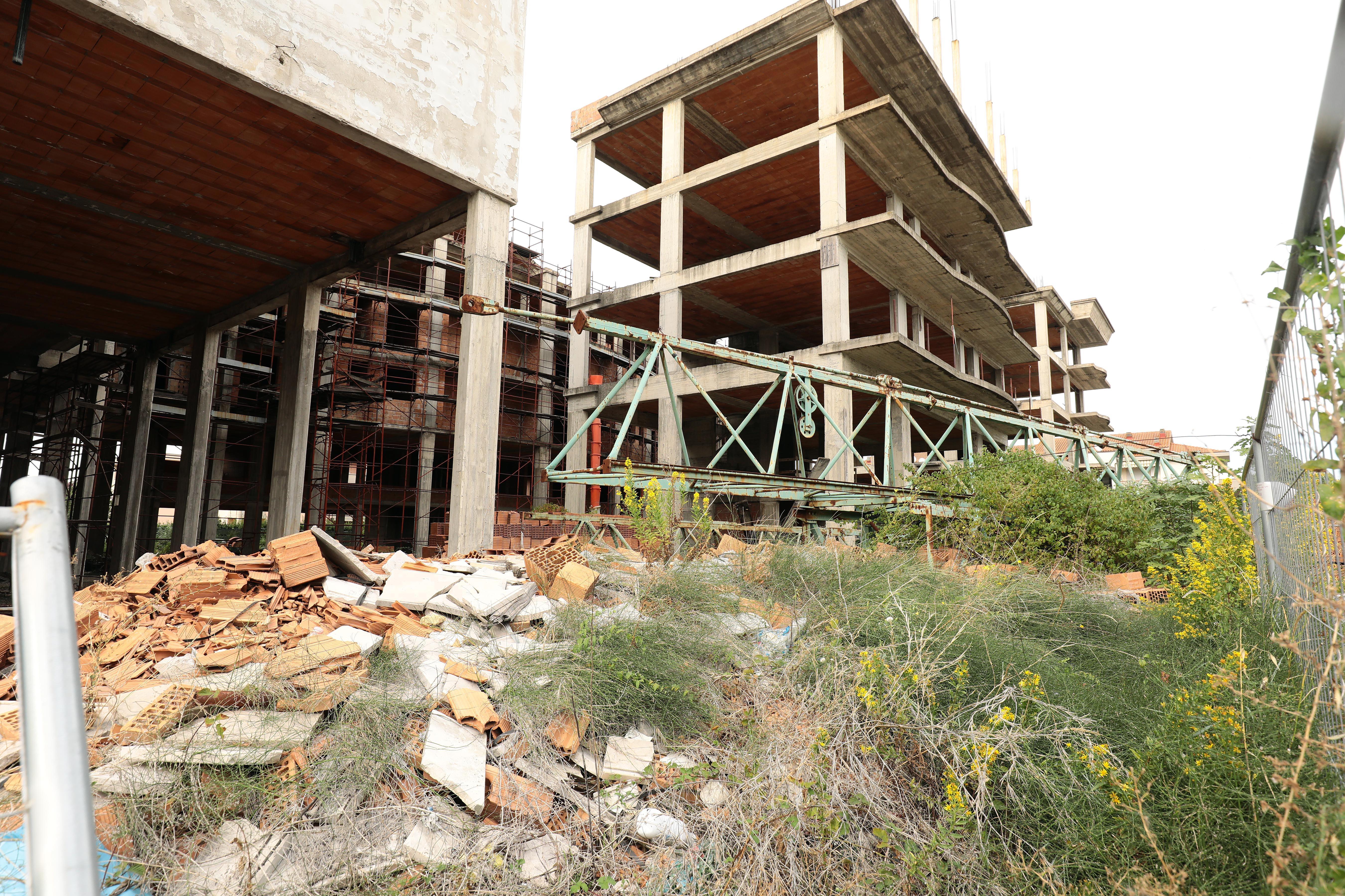 Il cosiddetto "ecomostro" di Ponte a Elsa (foto Carlo Sestini)